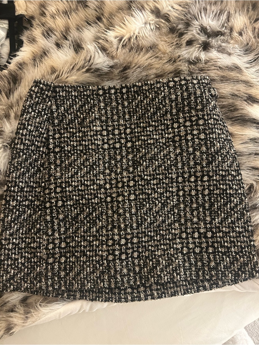 Banana Republic Black & Cream Tweed Mini Skirt Size 2P